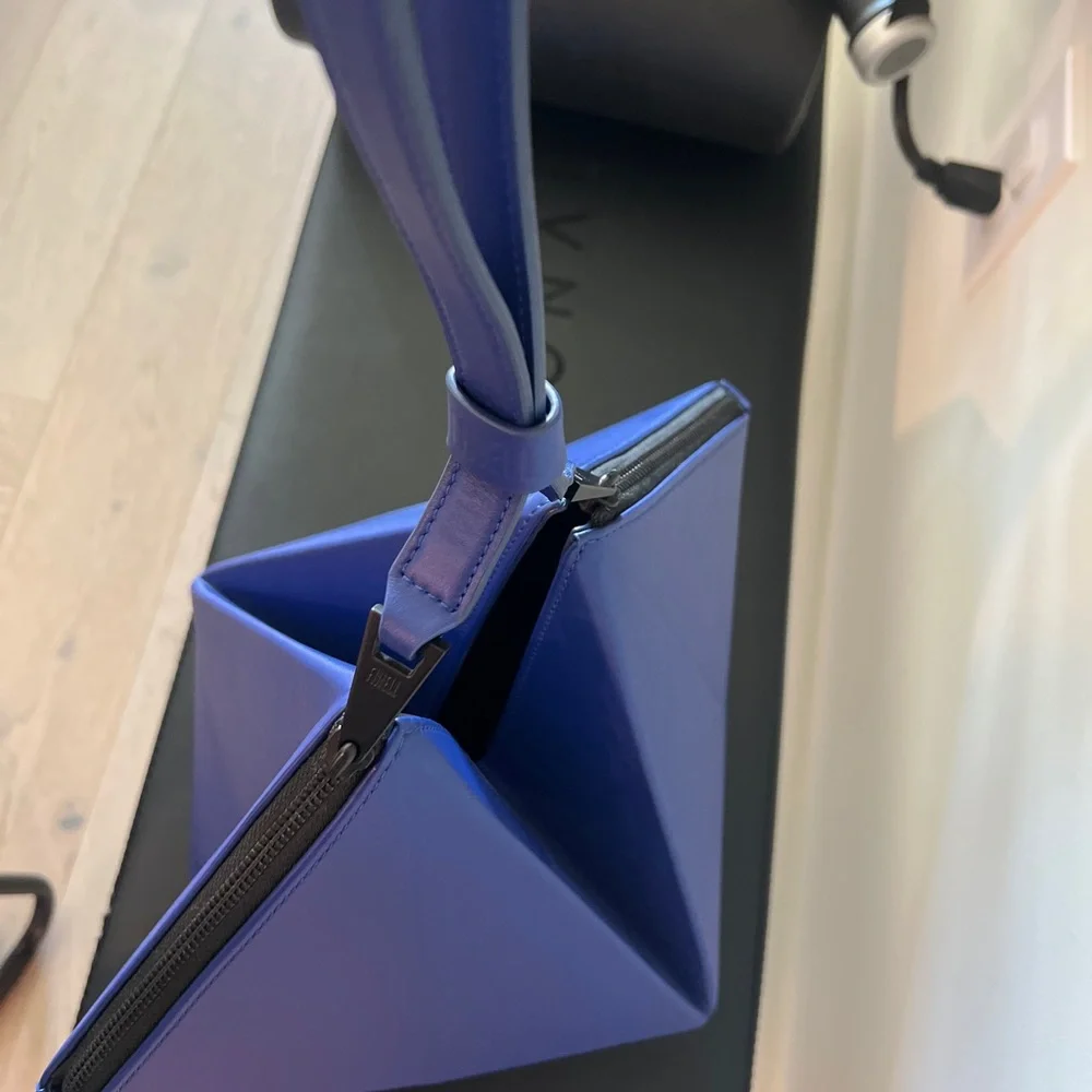 Finell Rae Structured Leather Handbag - Picture 3 of 7